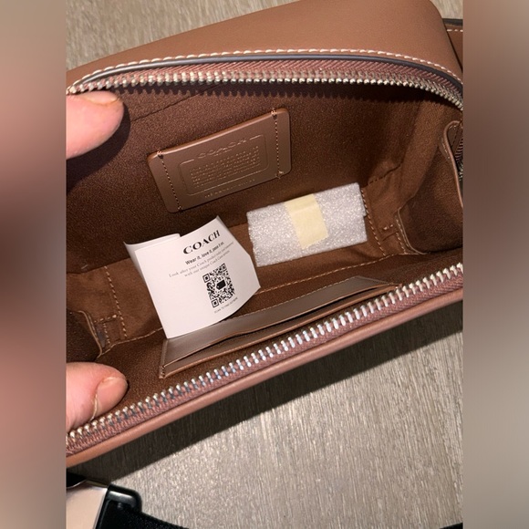 BLACK FRIDAY SALE | Coach Wyatt Belt Bag in Signature Canvas with Banana Print - Picture 10 of 13